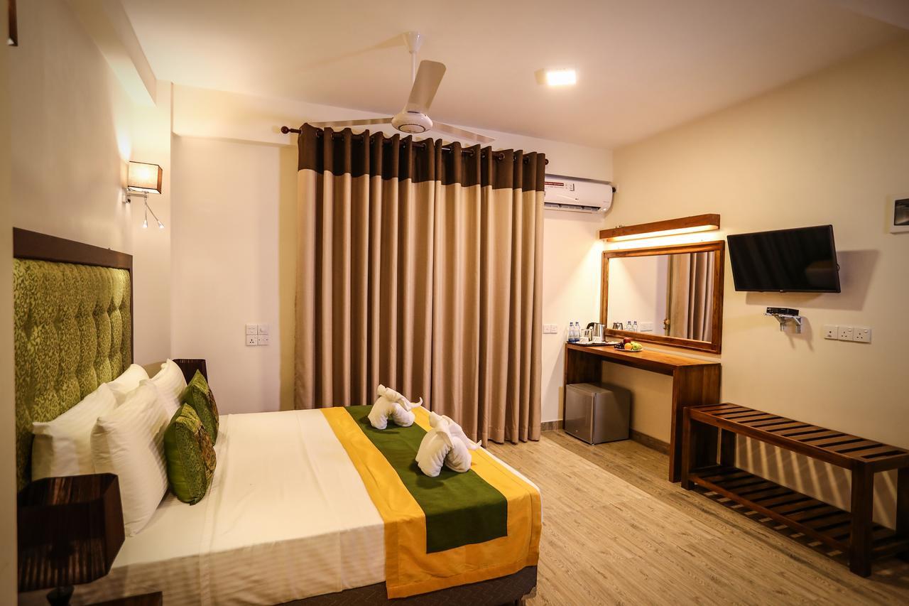 Vendol Maliga Edge Hotel Kandy Exterior foto