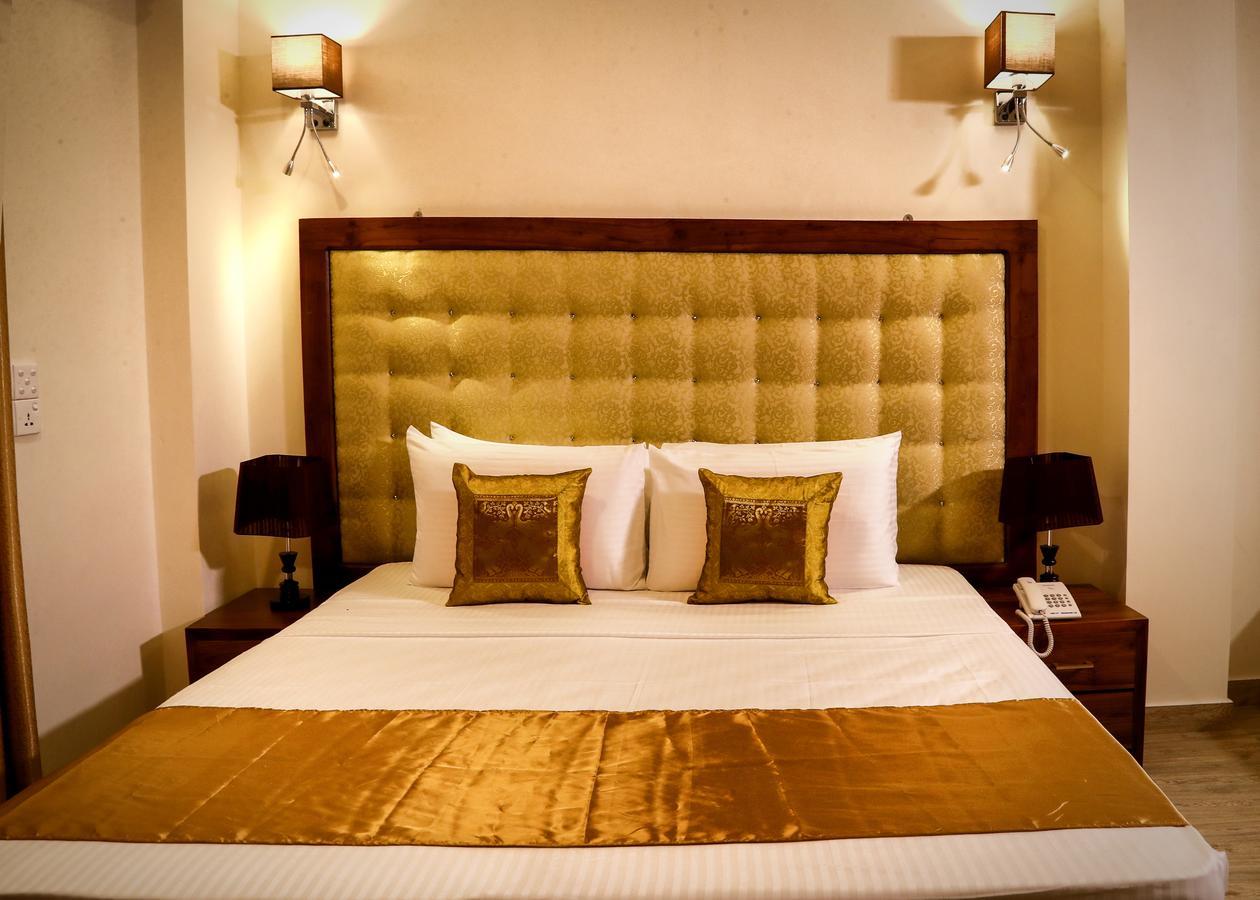 Vendol Maliga Edge Hotel Kandy Exterior foto